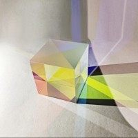 什么是合色棱鏡？它對投影儀有哪些作用？